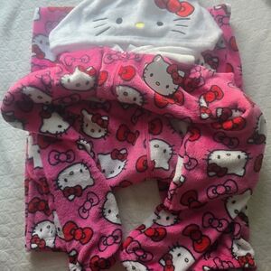 Hello Kitty Fleece Pajama Set in Pink and White